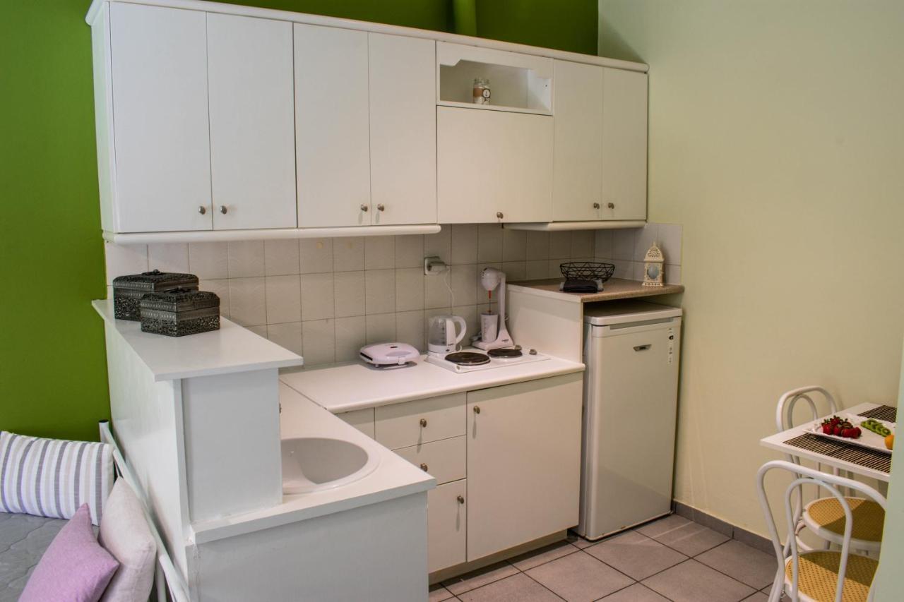 Kiki'S Apartments Néos Pírgos エクステリア 写真
