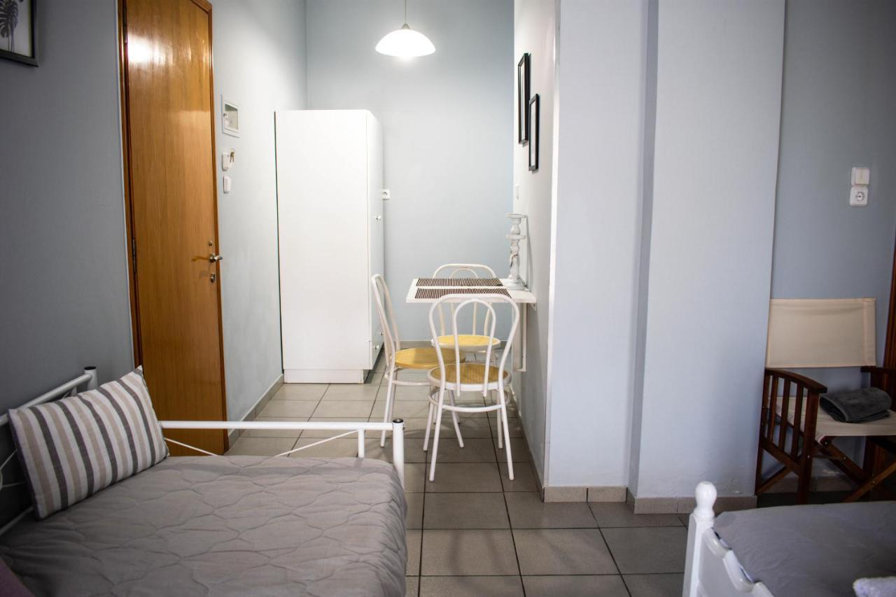 Kiki'S Apartments Néos Pírgos エクステリア 写真